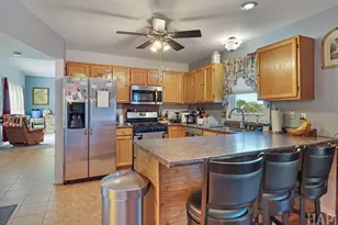 402 S Driftwood Trail, McHenry, IL 60050 - Photo 9