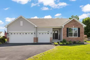 451 Parkside Ln, Yorkville, IL 60560 - Photo 1