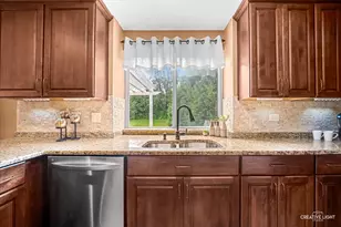 1117 Auburn Ln, Bartlett, IL 60103 - Photo 7