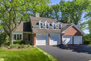 193 Country Club Dr, Prospect Heights, IL 60070 - Photo 1