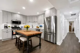728 W Addison St, Chicago, IL 60613 - Photo 3
