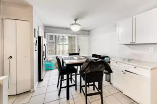 6751 S St Lawrence Ave, Chicago, IL 60637 - Photo 7