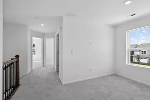 691 Cassia Ct, Crystal Lake, IL 60012 - Photo 9