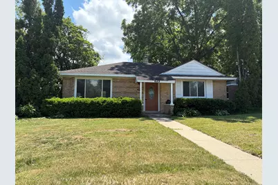 649 E Rockland Road, Libertyville, IL 60048 - Photo 1