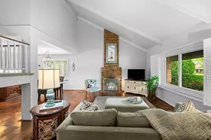 1102 N Pepper Tree Dr, Palatine, IL 60067 - Photo 5