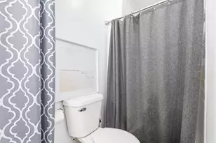 408 Campbell St, Joliet, IL 60435 - Photo 7