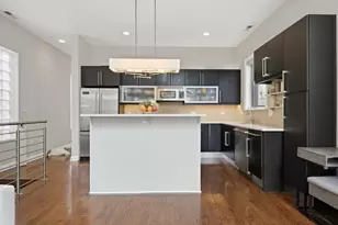 2062 N Leavitt St, Chicago, IL 60647 - Photo 11