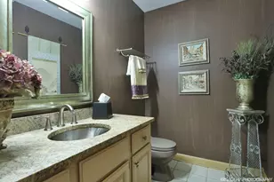 26639 N Longmeadow Circle, Mundelein, IL 60060 - Photo 13