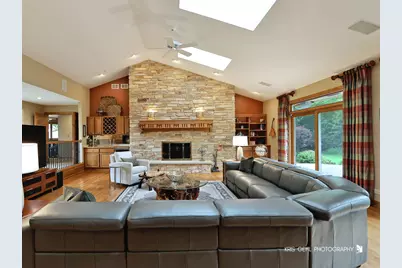 26639 N Longmeadow Circle, Mundelein, IL 60060 - Photo 5