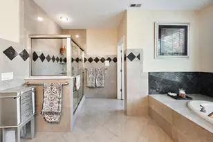 1850 Admiral Ct, Glenview, IL 60026 - Photo 25