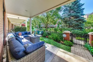1850 Admiral Ct, Glenview, IL 60026 - Photo 7