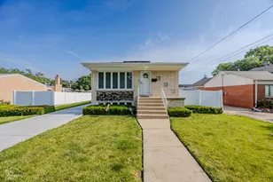 10526 Altgeld St, Melrose Park, IL 60164 - Photo 1