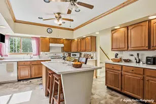 7508 Cedar Dr, Wonder Lake, IL 60097 - Photo 9