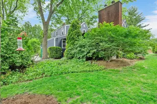 3904 Earlston Rd, Downers Grove, IL 60515 - Photo 9