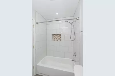 5400 Astor Lane #411, Rolling Meadows, IL 60008 - Photo 9