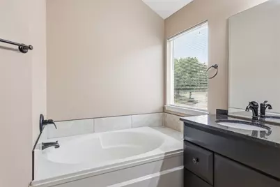 154 Augusta Drive, Streamwood, IL 60107 - Photo 27