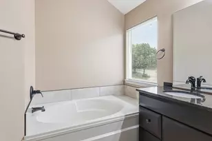 154 Augusta Dr, Streamwood, IL 60107 - Photo 27