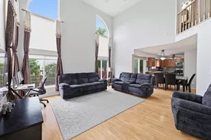 154 Augusta Dr, Streamwood, IL 60107 - Photo 11