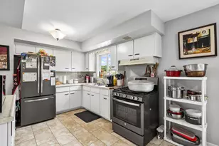 356 W Park Ave, Addison, IL 60101 - Photo 9