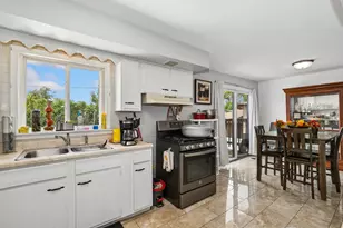 356 W Park Ave, Addison, IL 60101 - Photo 11
