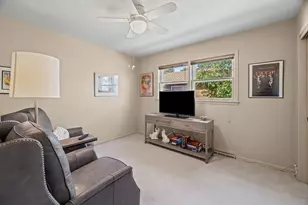 3818 Isabel St, Skokie, IL 60076 - Photo 9