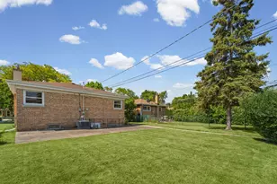 3818 Isabel St, Skokie, IL 60076 - Photo 15