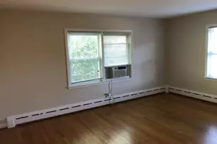 1911 Dewes St, Glenview, IL 60025 - Photo 7