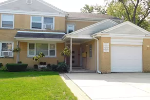 1911 Dewes St, Glenview, IL 60025 - Photo 1