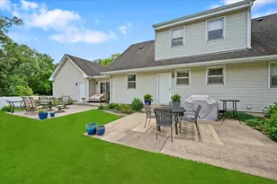 6N477 Salina Ave, Saint Charles, IL 60174 - Photo 3