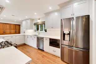 1311 E Woodford Pl, Arlington Heights, IL 60004 - Photo 7
