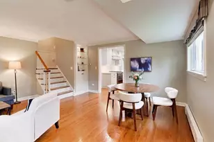 1311 E Woodford Pl, Arlington Heights, IL 60004 - Photo 5