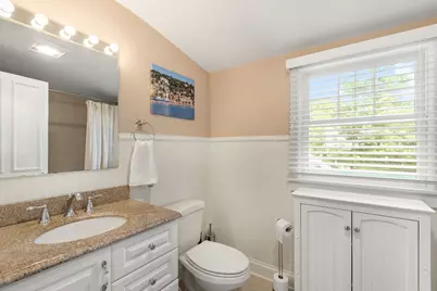 222 E Center Avenue, Lake Bluff, IL 60044 - Photo 23