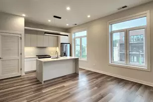1348 W Roscoe St, Chicago, IL 60657 - Photo 3