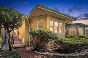 2539 W Morse Ave, Chicago, IL 60645 - Photo 1
