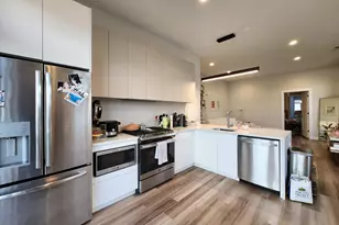 1348 W Roscoe St, Chicago, IL 60657 - Photo 7