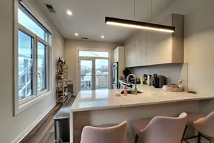 1348 W Roscoe St, Chicago, IL 60657 - Photo 3