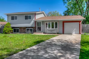 200 Hampdon Ct, Bolingbrook, IL 60440 - Photo 1