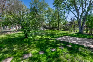 200 Hampdon Ct, Bolingbrook, IL 60440 - Photo 17