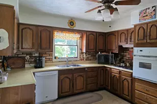 7289 N 2300th Ave, Geneseo, IL 61254 - Photo 3