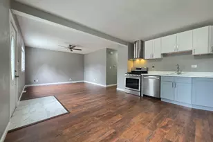 1408 Barberry Ln, Round Lake Beach, IL 60073 - Photo 3