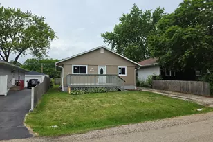 1408 Barberry Ln, Round Lake Beach, IL 60073 - Photo 19