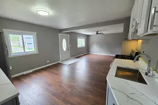 1408 Barberry Ln, Round Lake Beach, IL 60073 - Photo 13