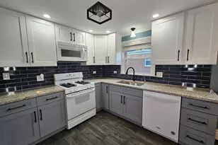 6925 W 64th Pl, Chicago, IL 60638 - Photo 7