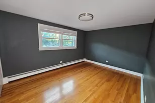 6925 W 64th Pl, Chicago, IL 60638 - Photo 13