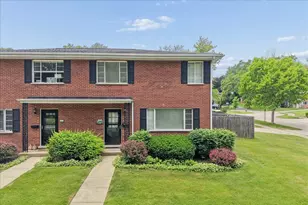 40 S Maywood Rd, Lake Forest, IL 60045 - Photo 1