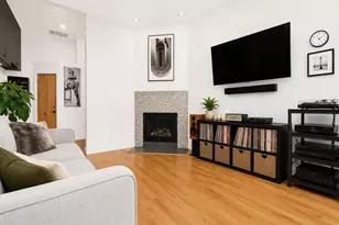 1649 W Ontario St, Chicago, IL 60622 - Photo 5