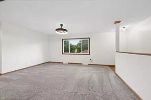 1810 Kerrybrook Ct, Sycamore, IL 60178 - Photo 5