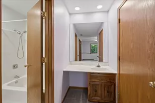 1810 Kerrybrook Ct, Sycamore, IL 60178 - Photo 13