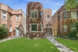 9015 S Muskegon Ave, Chicago, IL 60617 - Photo 1