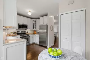 2740 N Wayne Ave, Chicago, IL 60614 - Photo 17